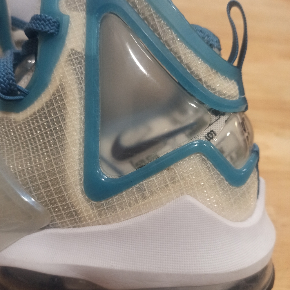 Nike LeBron XIX 19 Space Jam 'Sweatsuit' Basketball Shoes Size 7 DD0418-100 - Picture 8 of 11